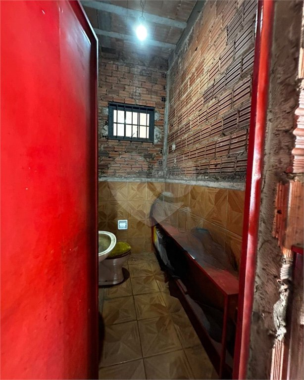Sobrado à venda com 6 quartos, sendo 1 suíte, no Centro, Ponta Porã, MS