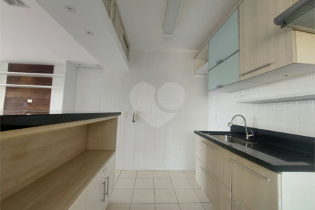 Apartamento à venda com 3 quartos, sendo 1 suíte,  em Vila Leopoldina, São Paulo, SP