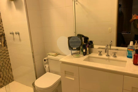 Apartamento à venda com 3 suítes em Vila Oliveira, Mogi das Cruzes, SP