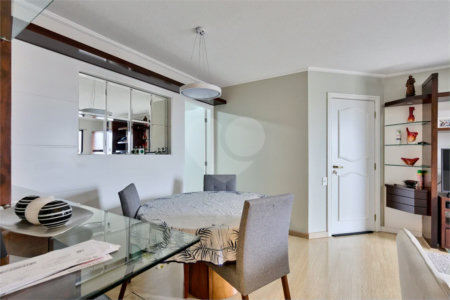Apartamento à venda com 3 quartos, sendo 1 suíte, em Alto da Boa Vista, São Paulo, SP