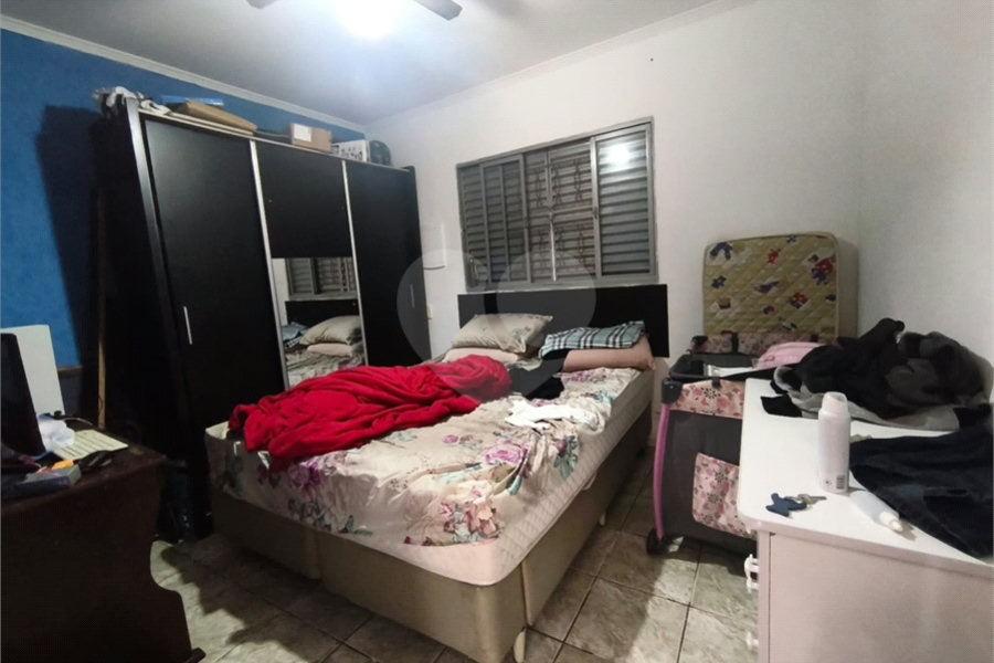 Sobrado à venda com 8 quartos, sendo 2 suítes, em Parada Inglesa, São Paulo, SP