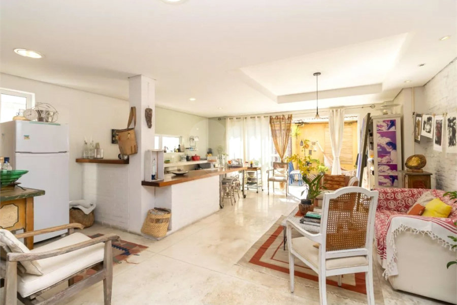 Casa à venda com 3 quartos, sendo 1 suíte, em Perdizes, São Paulo, SP
