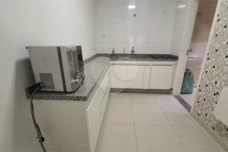 Casa em condomínio à venda com 2 quartos em Parque Vitória, São Paulo, SP