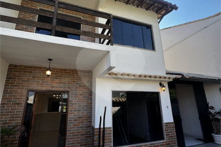 Casa à venda com 3 quartos, sendo 1 suíte, no condomínio Village da Posse, Rio de Janeiro - RJ
