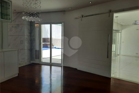 Sobrado à venda com 3 quartos, sendo 1 suíte, em City Campo Grande, São Paulo, SP