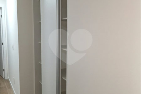 Apartamento à venda com 3 suítes em Vila Anastácio, São Paulo, SP