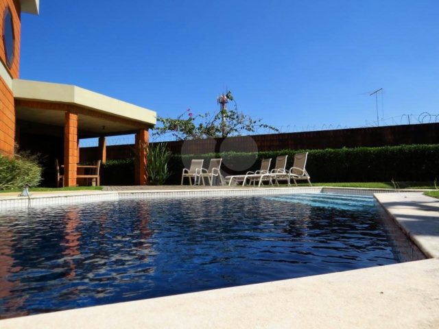 Casa de Vila à venda com 5 quartos, sendo 3 suítes,  em Morumbi, São Paulo, SP