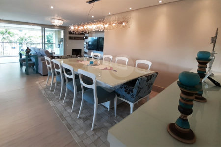Apartamento à venda com 4 suítes em Campo Belo, São Paulo, SP