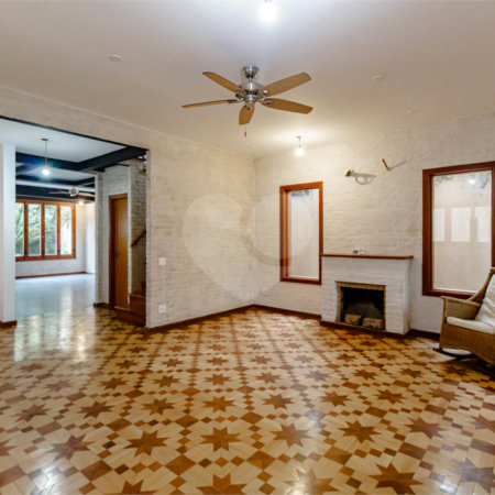 Casa à venda com 3 quartos, sendo 2 suítes, em Jardim América, São Paulo, SP