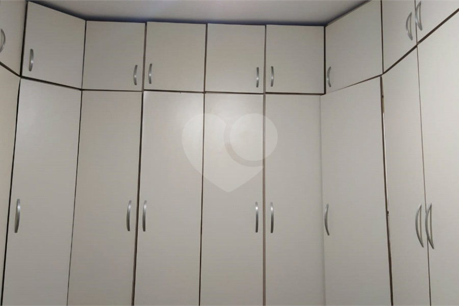 Sobrado à venda com 3 quartos, sendo 1 suíte, em Jardim Tabatinga, Guarulhos, SP