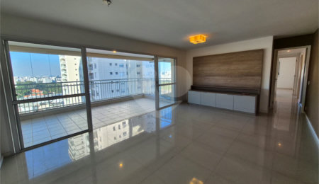 Apartamento à venda com 3 quartos, sendo 1 suíte,  em Jardim Olympia, São Paulo, SP