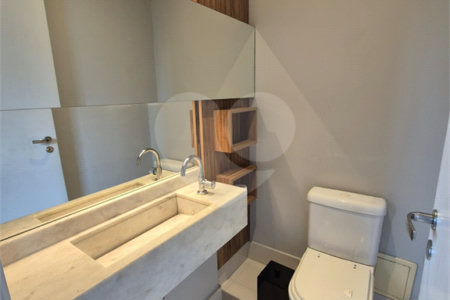Apartamento à venda com 3 suítes em Campo Belo, São Paulo, SP