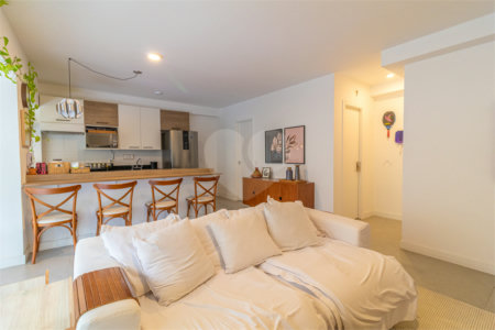 Apartamento à venda com 3 quartos, sendo 1 suíte,  em Morumbi, São Paulo, SP