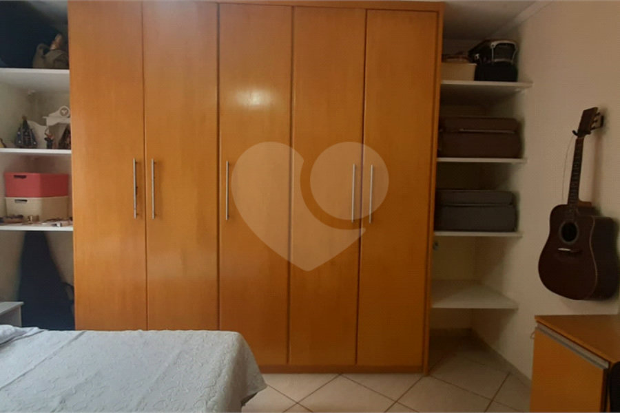 Sobrado à venda com 4 quartos, sendo 1 suíte,  em Tremembé, São Paulo, SP