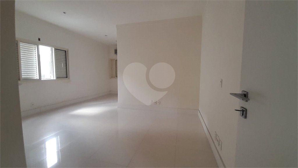 Sobrado à venda com 6 quartos, sendo 5 suítes, no Centro, São Bernardo do Campo, SP