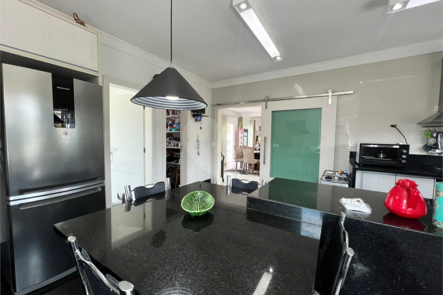 Casa à venda com 3 suítes no condomínio Quinta de Santo Antônio, São Paulo - SP