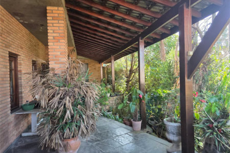 Casa à venda com 4 quartos, sendo 2 suítes, em Cidade São Francisco, São Paulo, SP
