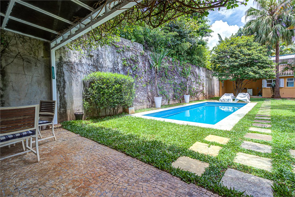 Casa à venda ou para alugar com 4 suítes em Brooklin Velho, São Paulo, SP