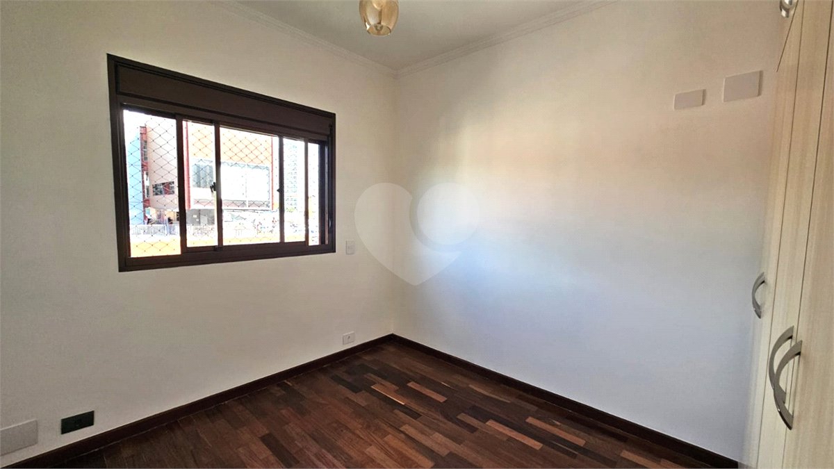 Apartamento para alugar com 3 quartos, sendo 1 suíte, em Alto da Boa Vista, São Paulo, SP