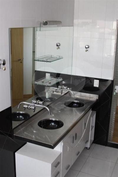 Casa/Sobrado Alto Padrão a venda na Saúde c/ 650m2 construídos -4 suites/12 vagas