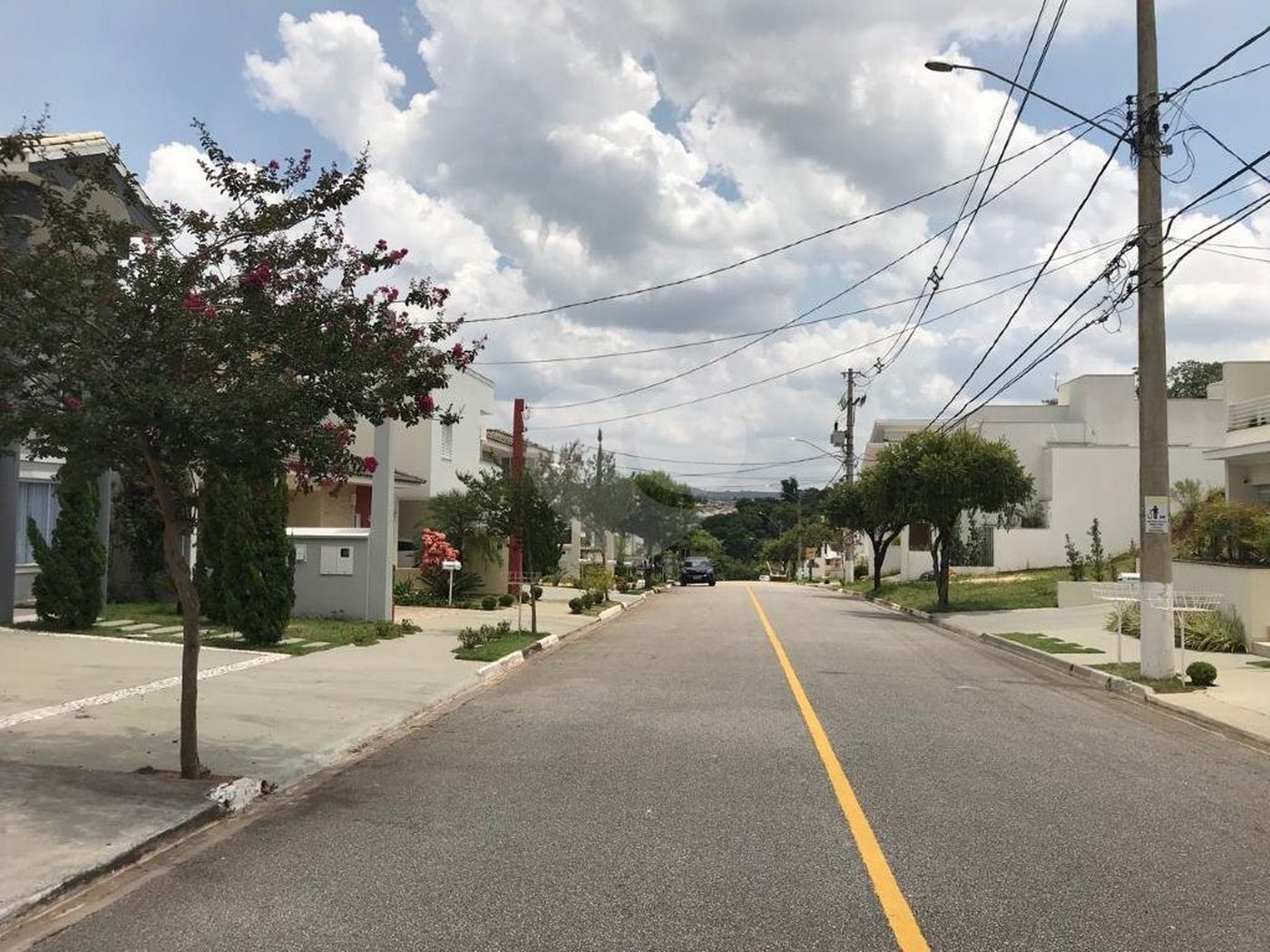 Casa à venda com 3 suítes no condomínio Aldeia da Mata, Votorantim - SP