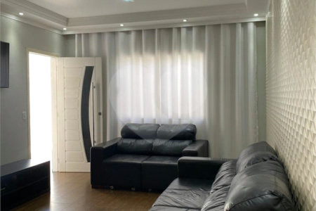 Casa à venda com 3 quartos, sendo 1 suíte, em Jardim Márcia, Suzano, SP