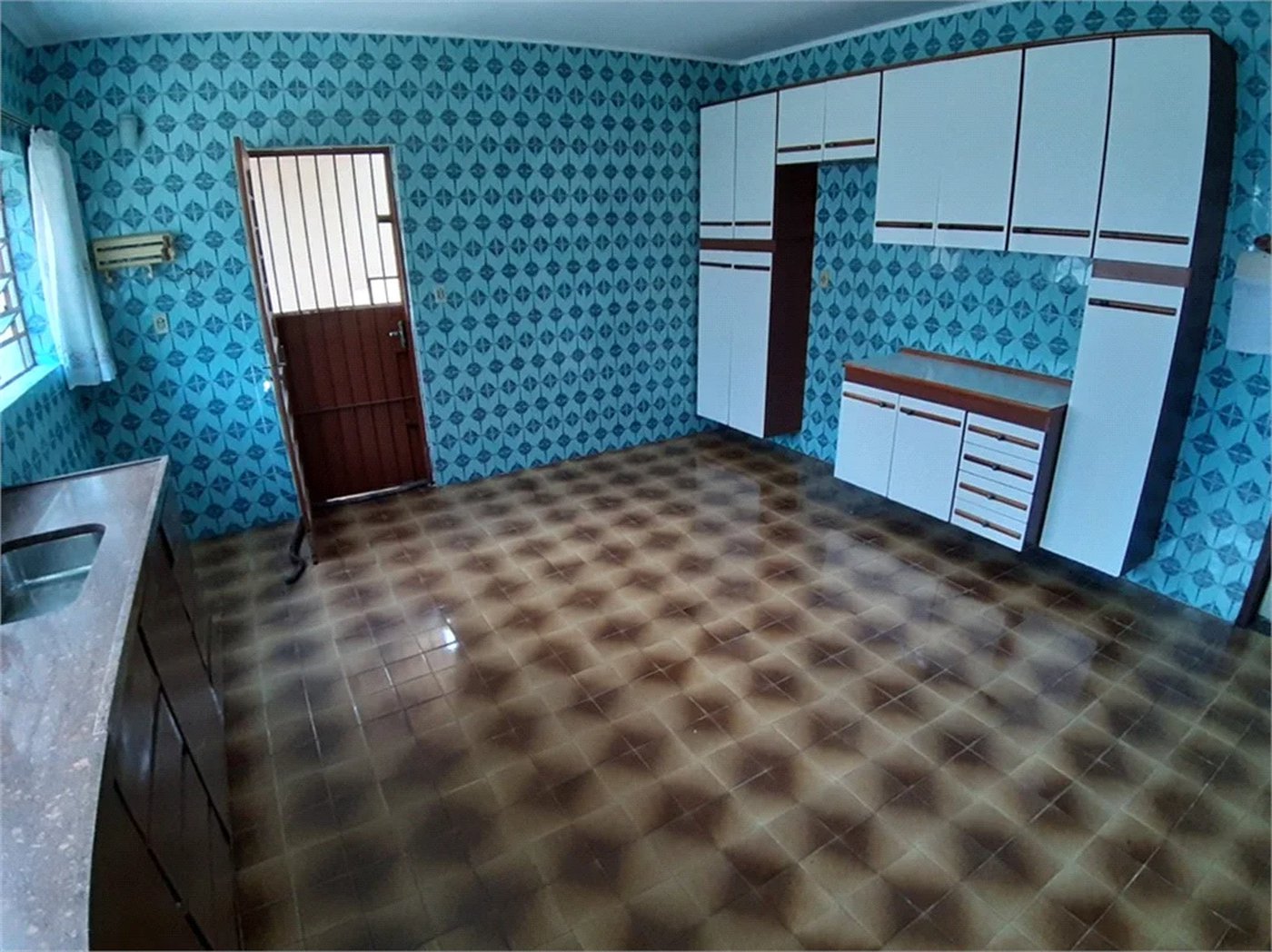 Casa à venda com 3 quartos, sendo 1 suíte,  em Vila Gomes, São Paulo, SP