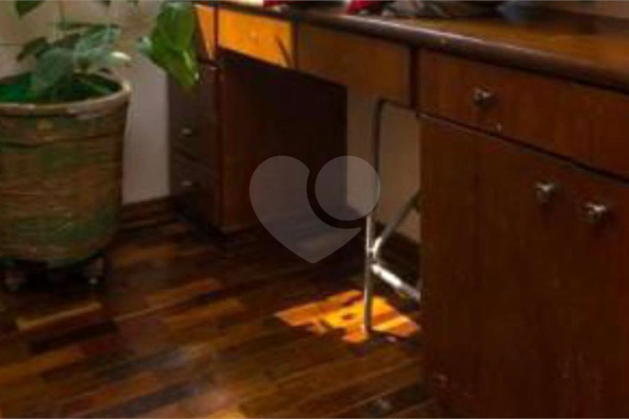 Apartamento à venda com 4 quartos, sendo 1 suíte, em Cambuci, São Paulo, SP