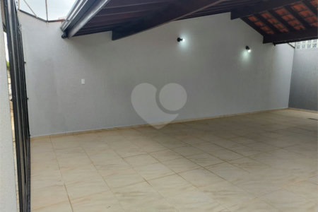 Sobrado à venda com 3 quartos, sendo 1 suíte,  em Jardim Regina, Indaiatuba, SP