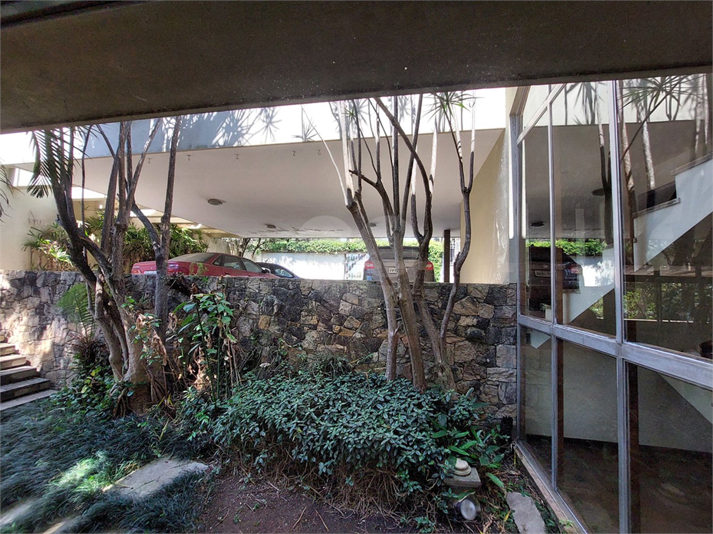 Casa à venda com 3 suítes em Jardim Leonor, São Paulo, SP