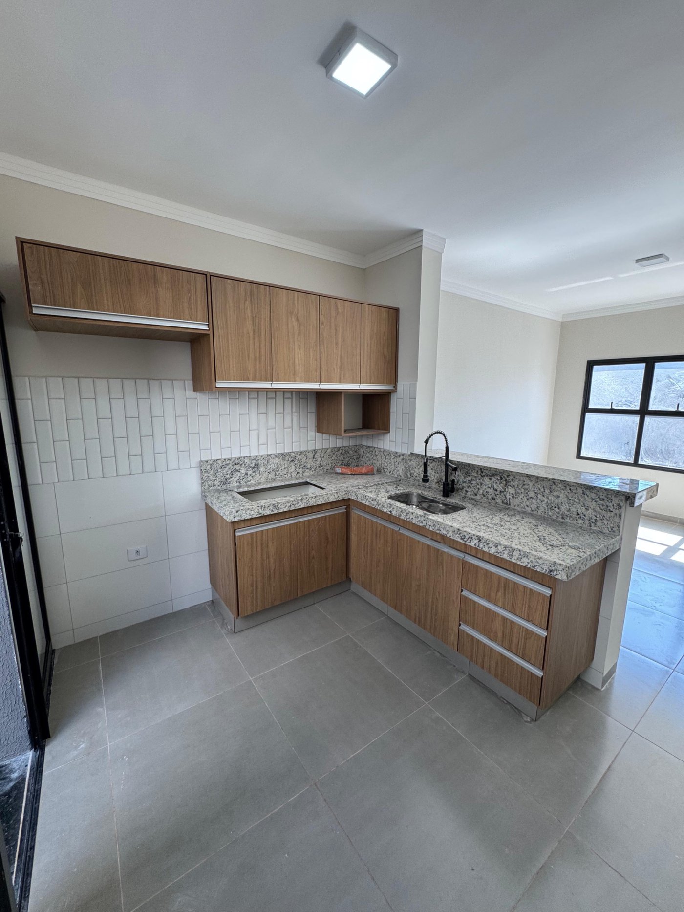 Casa à venda com 2 quartos em Ipê, Três Lagoas, MS