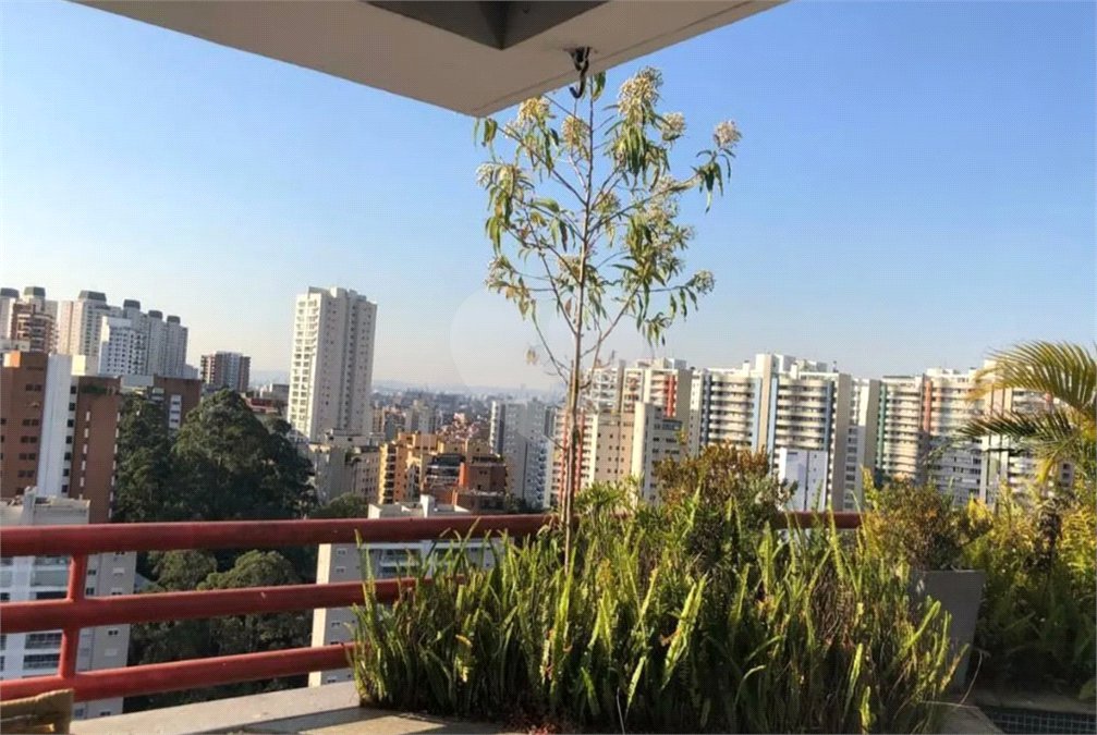 Cobertura à venda com 3 suítes em Vila Andrade, São Paulo, SP