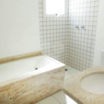 Casa à venda com 4 quartos, sendo 2 suítes, no condomínio Bristol Village, São Paulo - SP