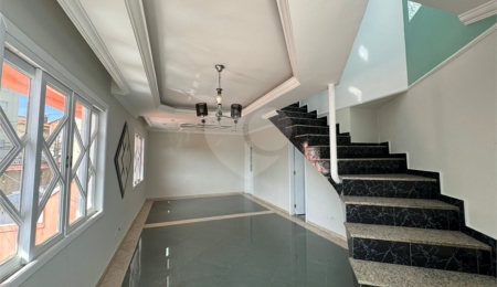 Casa à venda com 3 quartos, sendo 1 suíte, em Vila Rosália, Guarulhos, SP
