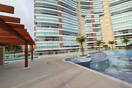Apartamento à venda com 4 quartos, sendo 2 suítes, em Enseada, Guarujá, SP
