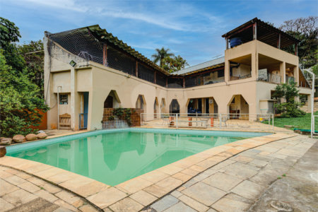 Sobrado à venda com 3 quartos, sendo 1 suíte, em Chácara Monte Alegre, São Paulo, SP