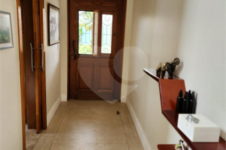 Casa à venda com 4 suítes no condomínio Pedra Grande, Atibaia - SP