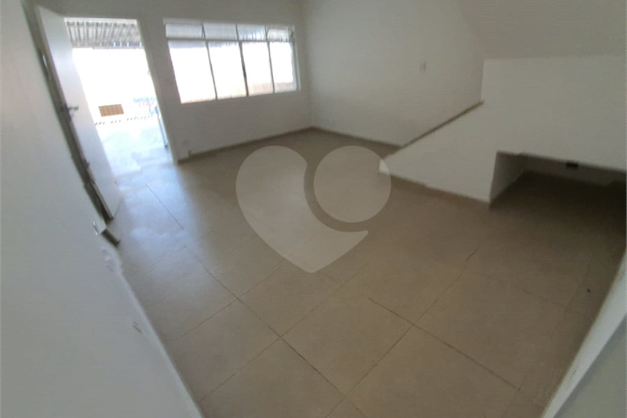 Sobrado à venda com 2 quartos em Vila Guilherme, São Paulo, SP