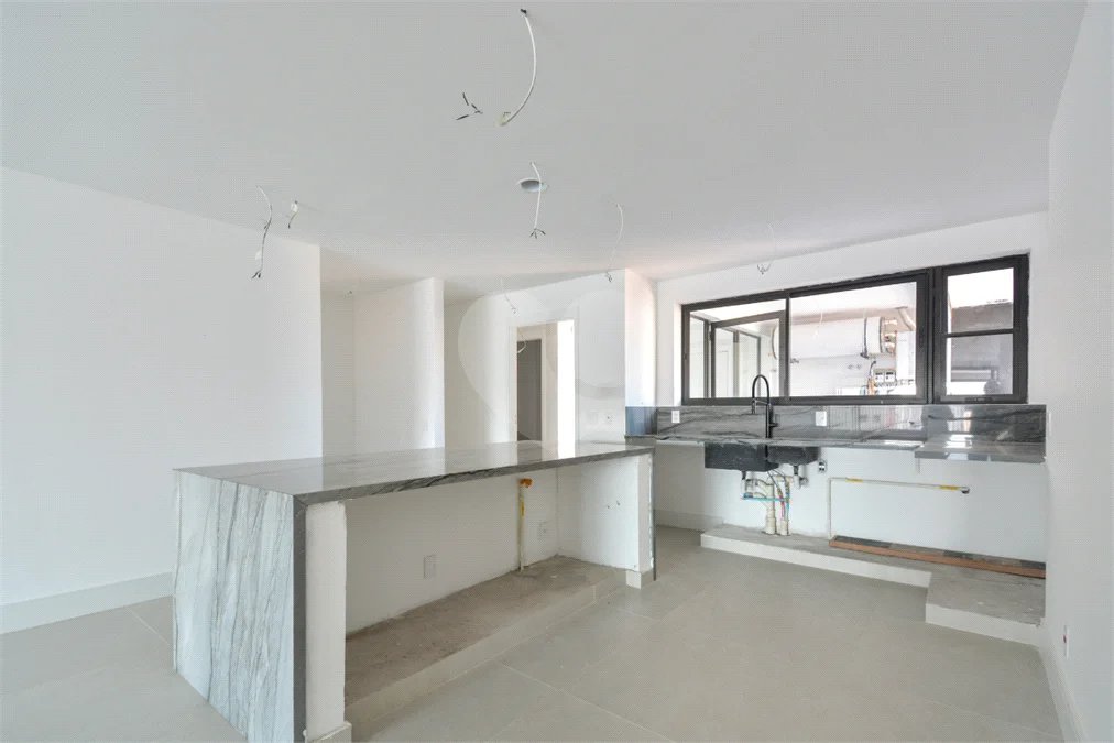 Apartamento à venda com 3 suítes em Ibirapuera, São Paulo, SP