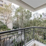 Apartamento de 306m² na melhor região de Moema, 3 suítes, 5 vagas, varanda gourmet, depósito, fora de rota
