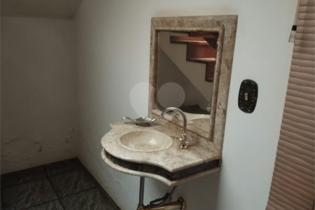 Sobrado à venda com 3 quartos, sendo 1 suíte, em Jardim Nova América, Araraquara, SP