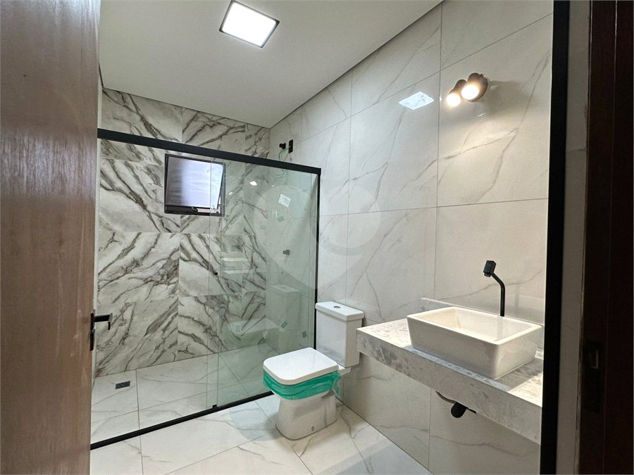 Casa à venda com 3 quartos, sendo 1 suíte, no condomínio Residencial Villagio Wanel, Sorocaba - SP