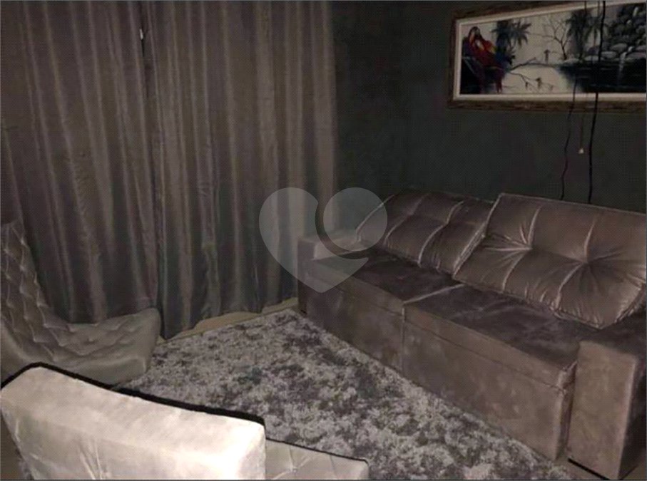 Sobrado à venda com 4 quartos, sendo 2 suítes, em Jardim Regina, Indaiatuba, SP