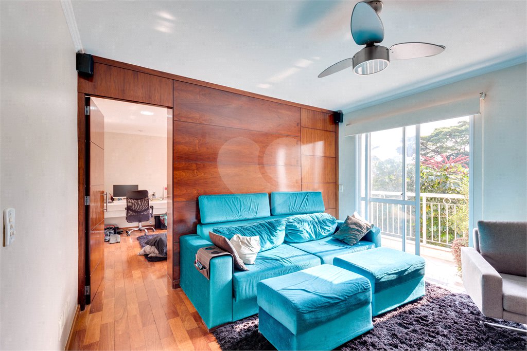 Casa à venda com 3 suítes no condomínio Vila Versalhes, São Paulo - SP