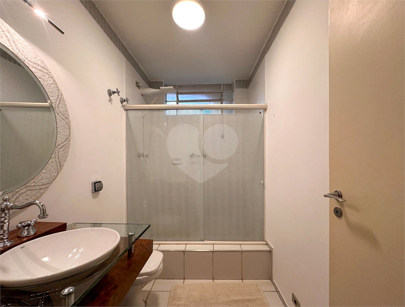 Casa à venda com 3 quartos, sendo 1 suíte,  no condomínio Barão do Triunfo, São Paulo - SP