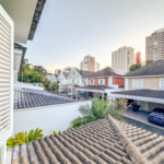 Casa à venda com 4 quartos, sendo 3 suítes, no condomínio Village Place, São Paulo - SP