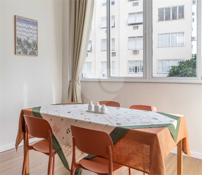 Apartamento à venda com 2 quartos em Copacabana, Rio de Janeiro, RJ