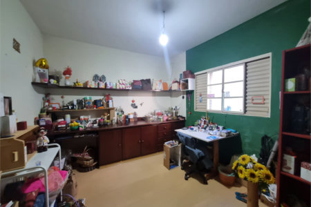 Casa à venda com 4 quartos, sendo 1 suíte,  em Jardim Guarujá, Sorocaba, SP