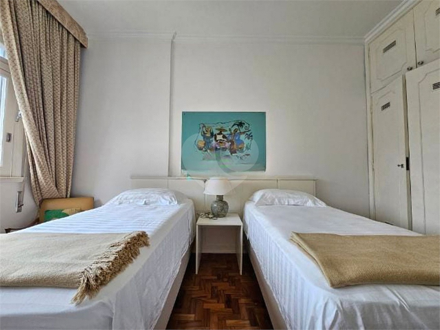 Apartamento à venda com 4 quartos em Pitangueiras, Guarujá, SP
