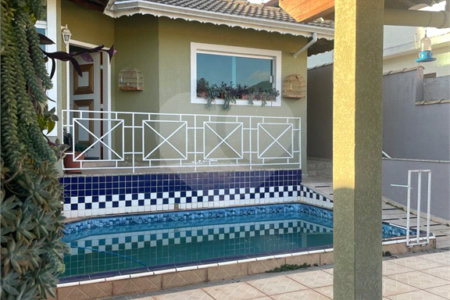 Casa à venda com 3 quartos, sendo 1 suíte, em Recreio Maristela, Atibaia, SP